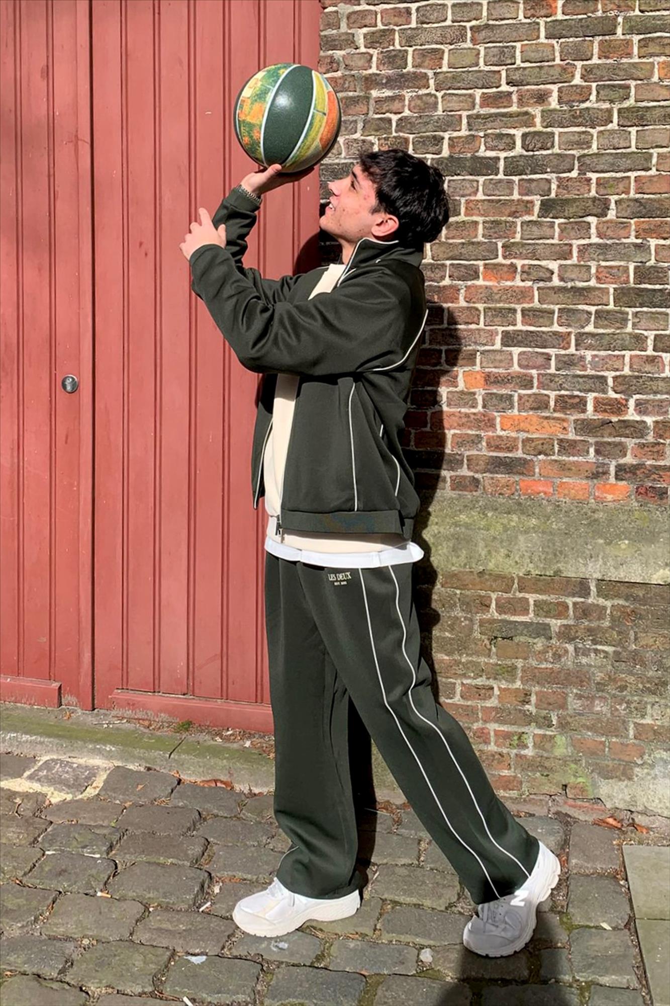 LES DEUX  - Donkergroene Hudson Residence Track pants