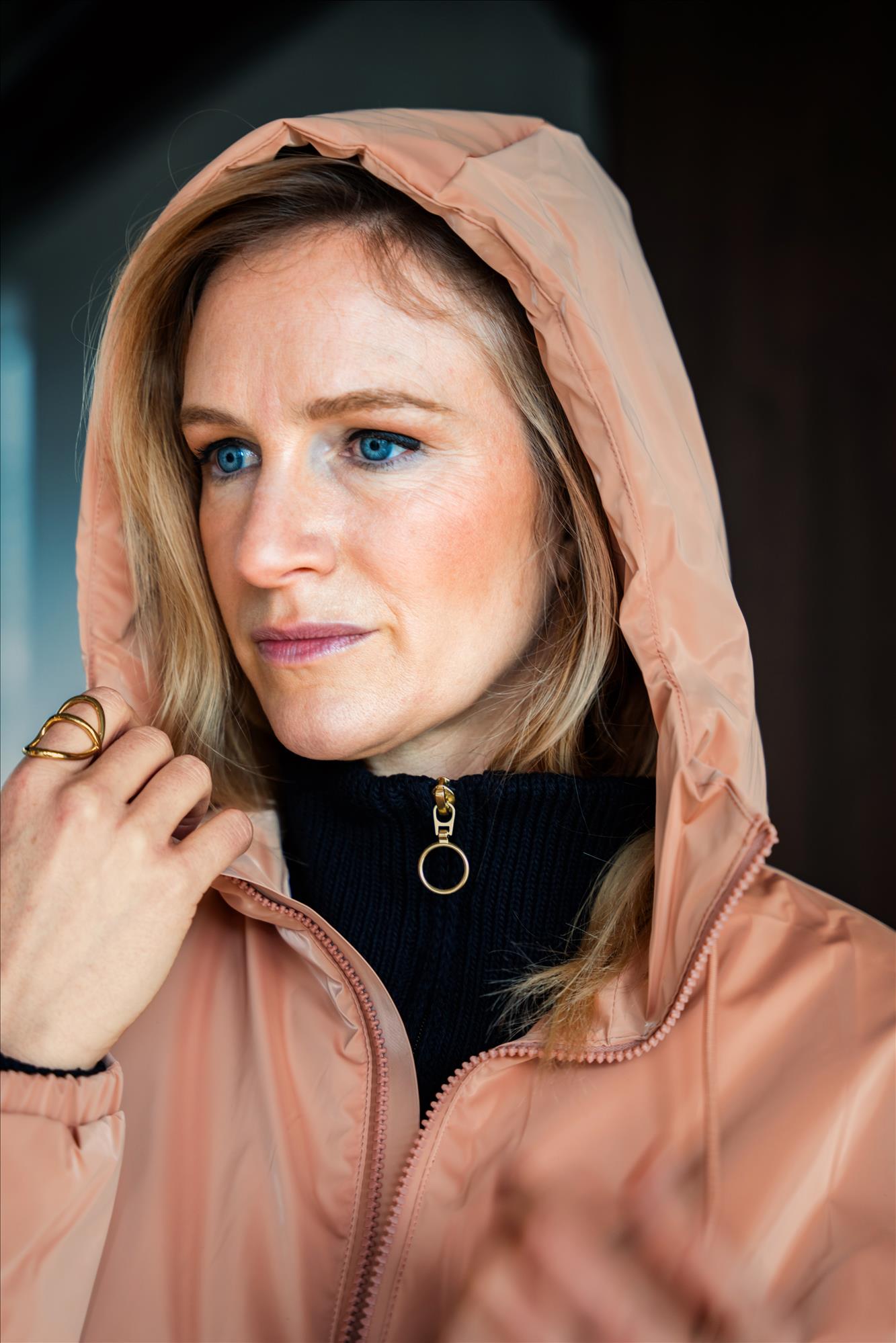 RAINS - Lichtoranje Lohja Short Insulated jas